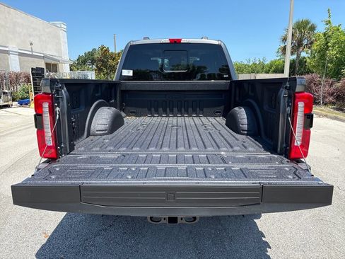 New 2026 Ford F250 Lariat w/ Black Appearance Package AWD/4WD image 9
