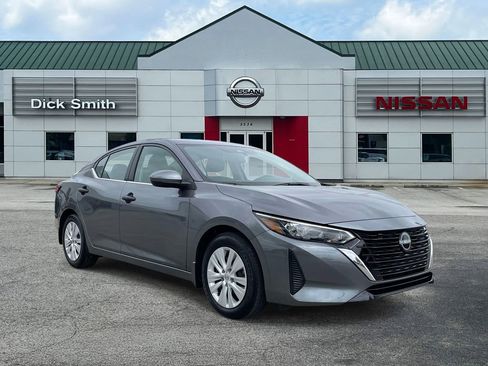 Used 2025 Nissan Sentra S image 1