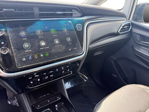 Used 2023 Chevrolet Bolt LT w/ Infotainment Package FWD image 12