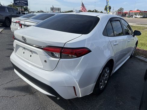 Used 2021 Toyota Corolla L FWD image 5