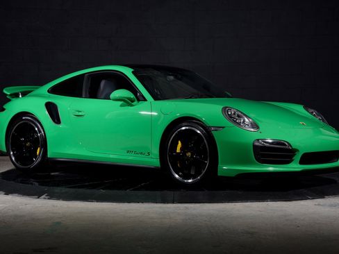 Used 2015 Porsche 911 Turbo S image 14