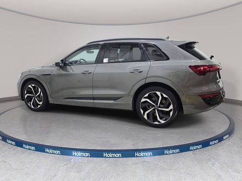 Used 2024 Audi Q8 e-tron Premium Plus w/ Premium Plus Package AWD/4WD image 9