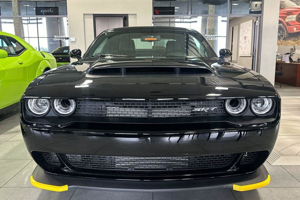 New 2023 Dodge Challenger SRT Hellcat Redeye RWD image 6