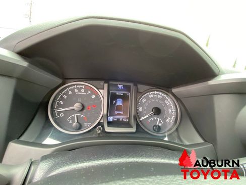 Used 2023 Toyota Tacoma TRD Off-Road w/ Technology Package AWD/4WD image 37