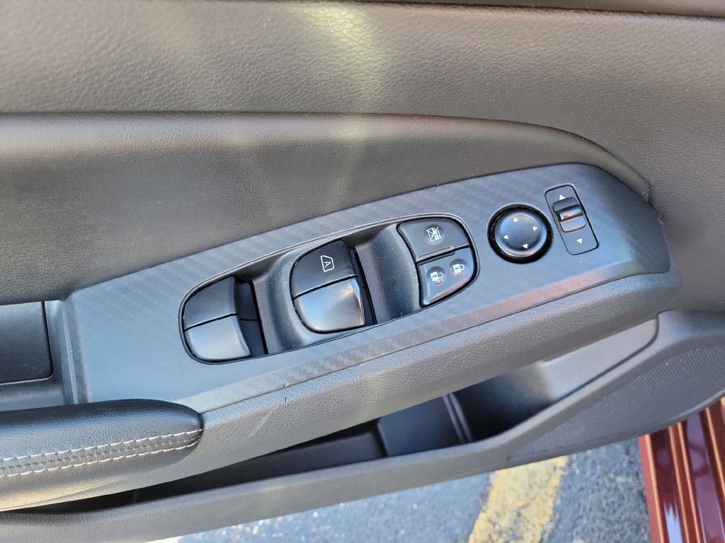 Used 2025 Nissan Altima 2.5 SV FWD image 21