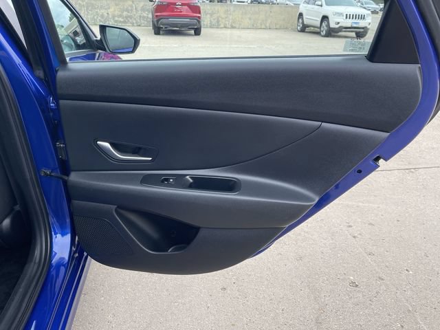 Used 2024 Hyundai Elantra SEL FWD image 14