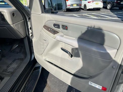 Used 2006 GMC Yukon XL Denali AWD/4WD image 5