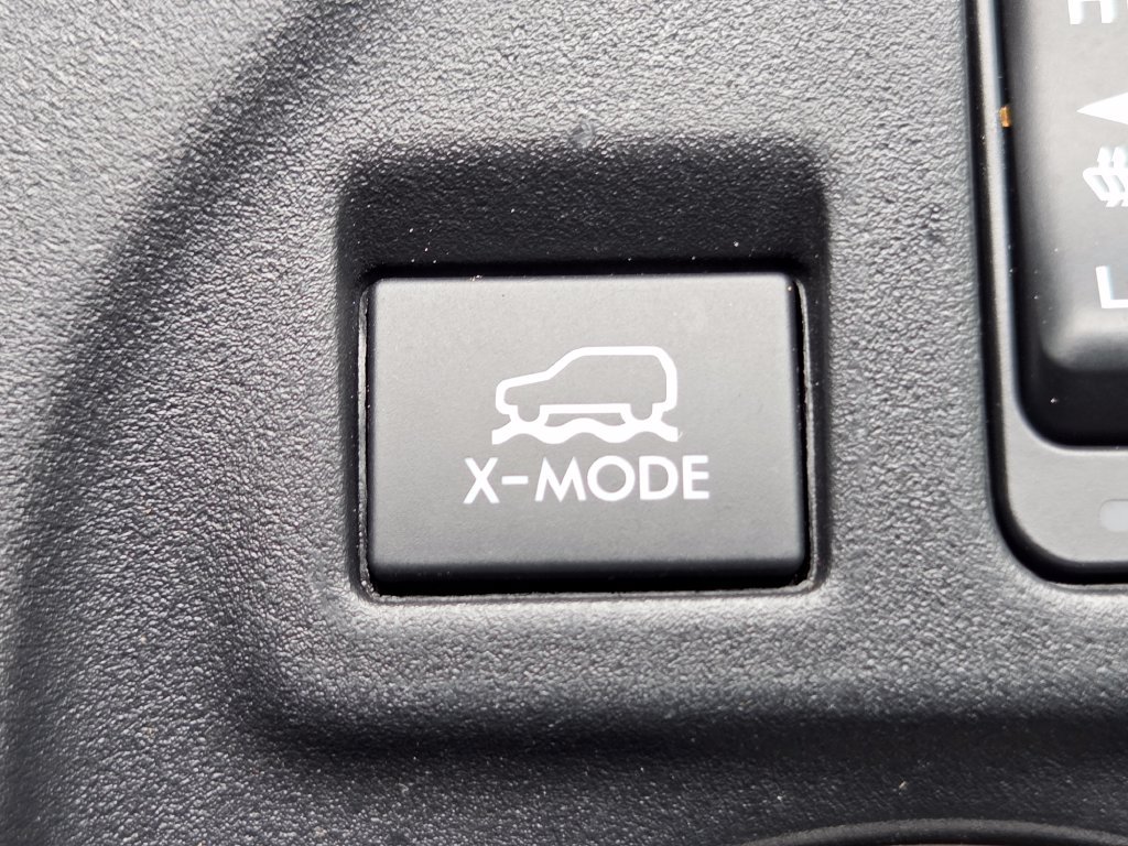Used 2019 Subaru Crosstrek 2.0i Limited w/ Moonroof Package w/Navigation AWD/4WD image 6