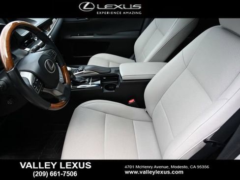 Used 2017 Lexus ES 350 w/ Navigation System Package image 9