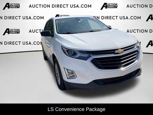 Used 2021 Chevrolet Equinox LS w/ LS Convenience Package image 3