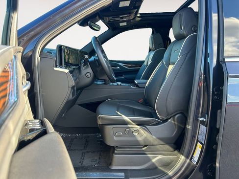 Used 2024 Cadillac Escalade Premium Luxury w/ LPO, Floor Liner Package image 15
