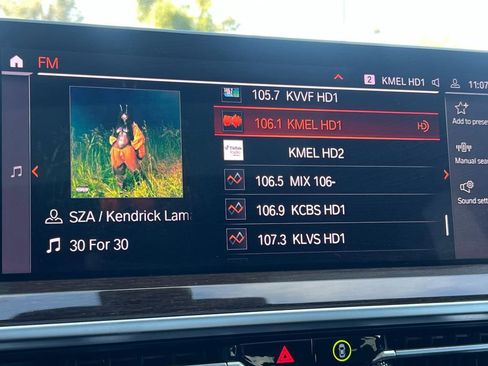 Used 2023 BMW X4 xDrive30i image 17