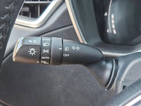 Used 2024 Toyota Corolla Cross XLE FWD image 15