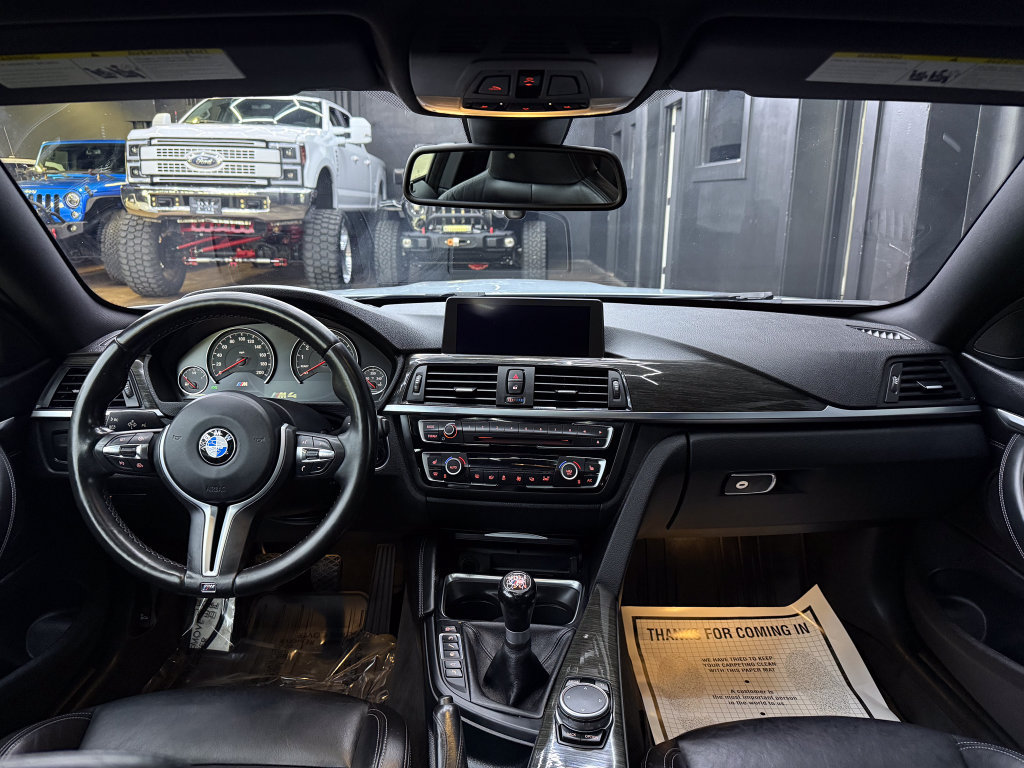 Used 2015 BMW M4 Coupe w/ Executive Package RWD image 17