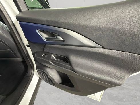 Used 2025 Chevrolet Equinox EV LT w/ Convenience Package image 31