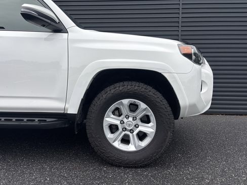 Used 2020 Toyota 4Runner SR5 Premium w/ Moonroof Package AWD/4WD image 8