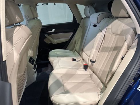 Used 2021 Audi Q5 Prestige image 34