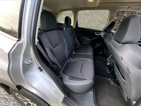 Used 2019 Subaru Forester Premium image 24