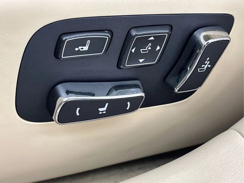 Used 2017 Lexus LS 460 F Sport image 22