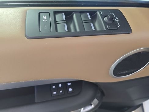 Used 2023 Land Rover Discovery HSE R-Dynamic image 16