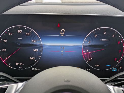 Used 2026 Mercedes-Benz GLC 300 4MATIC image 11