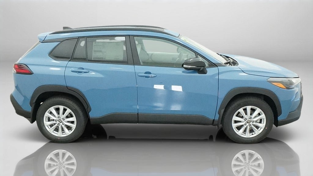 New 2026 Toyota Corolla Cross LE w/ Moonroof Package FWD image 11