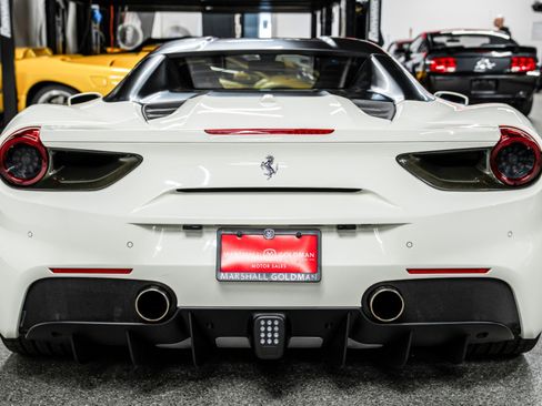 Used 2018 Ferrari 488 Spider image 40