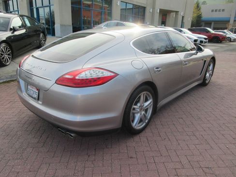 Used 2013 Porsche Panamera S image 71