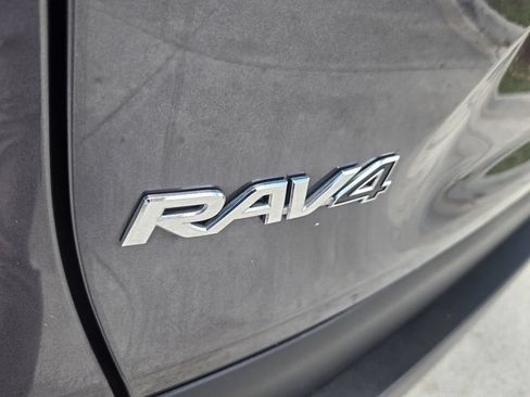 Used 2023 Toyota RAV4 XLE FWD image 14
