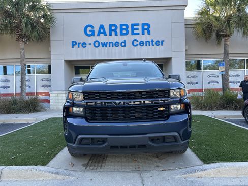 Used 2021 Chevrolet Silverado 1500 Custom image 2
