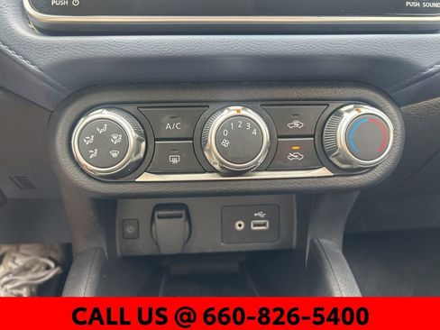 Used 2023 Nissan Versa SV image 18