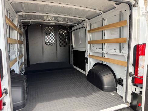 Used 2025 RAM ProMaster 2500 w/ U-Haul Equipment Group FWD image 29