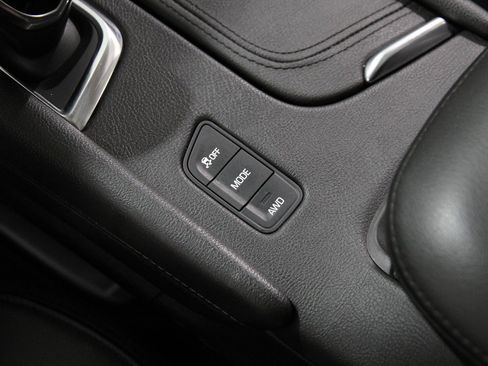 Used 2017 Cadillac XT5 Luxury w/ Driver Awareness Package image 17