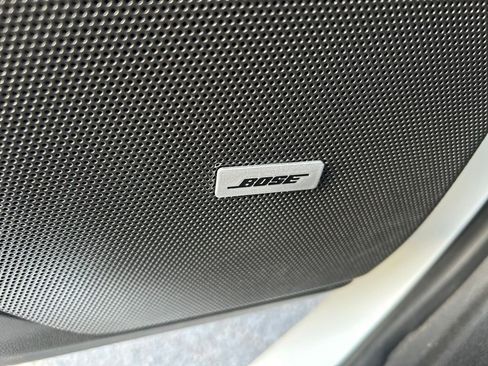 Used 2025 Cadillac XT6 Luxury image 34