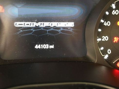 Used 2024 Jeep Compass Latitude image 18