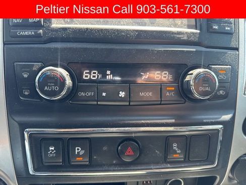Used 2017 Nissan Titan SL AWD/4WD image 19