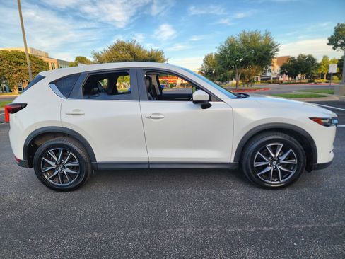 Used 2018 MAZDA CX-5 Touring w/ Preferred Equipment Package FWD image 8