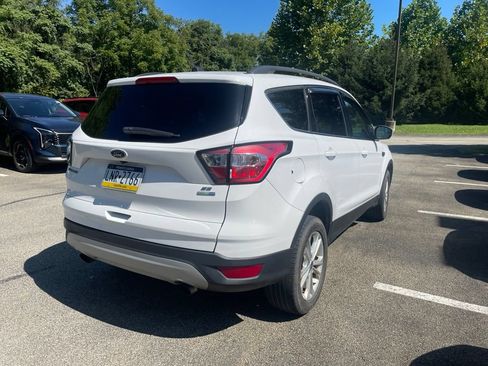 Used 2018 Ford Escape SE AWD/4WD image 5