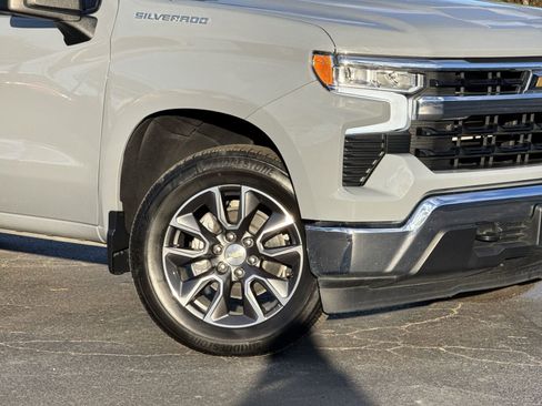 Used 2024 Chevrolet Silverado 1500 LT image 13