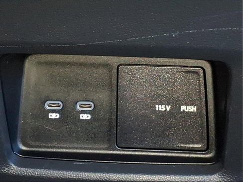 Certified 2024 Volkswagen Atlas Cross Sport SE image 13