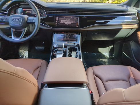 Used 2025 Audi Q8 Premium Plus w/ Premium Plus Package image 15