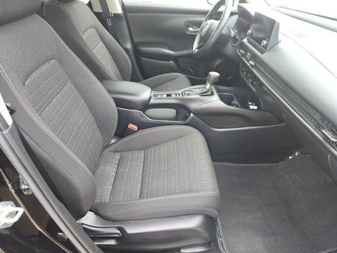 Used 2025 Honda HR-V LX image 11