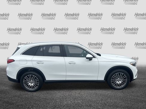Used 2025 Mercedes-Benz GLC 300 4MATIC w/ Driver Assistance Package image 11