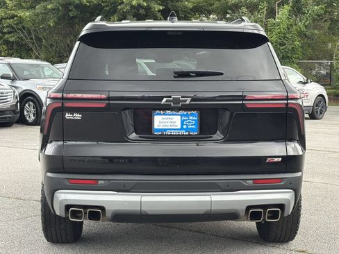 Used 2024 Chevrolet Traverse Z71 w/ Enhanced Driving Package AWD/4WD image 5