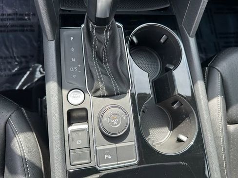 Used 2023 Volkswagen Atlas SE image 27