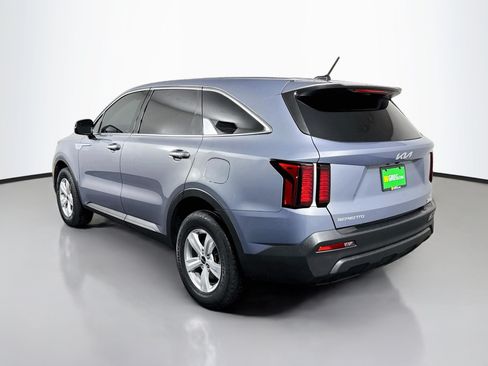 Used 2023 Kia Sorento LX AWD/4WD image 7