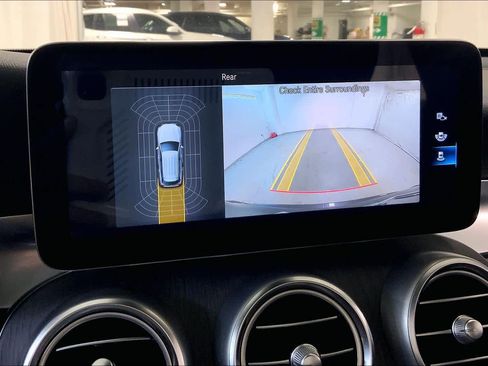 Used 2021 Mercedes-Benz GLC 300 4MATIC image 27