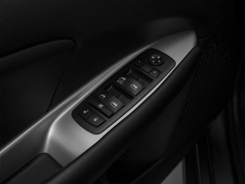 Used 2018 Dodge Journey SE w/ Popular Equipment Group FWD image 14