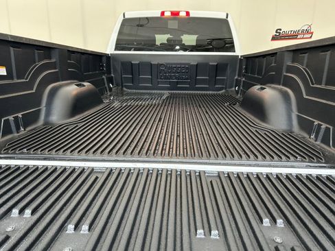 Used 2024 RAM 3500 Big Horn image 5