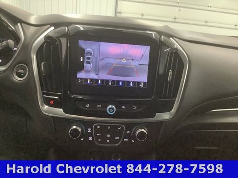 Used 2021 Chevrolet Traverse RS image 19